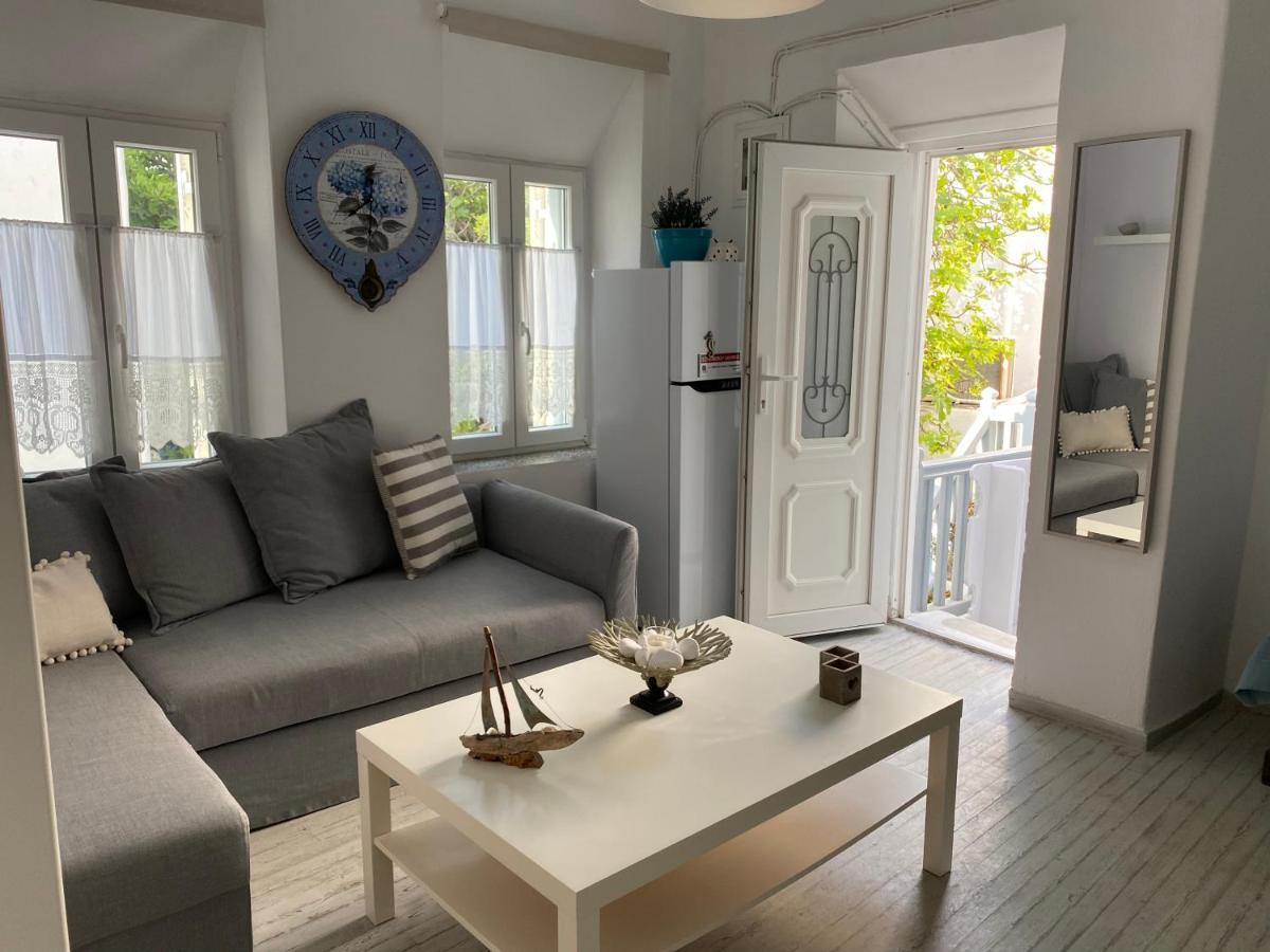 Budget Downtown Apartment- Harma I